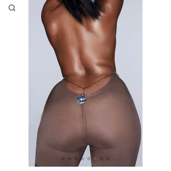 Skims sheer sculpt low back short - Picture 4 of 4